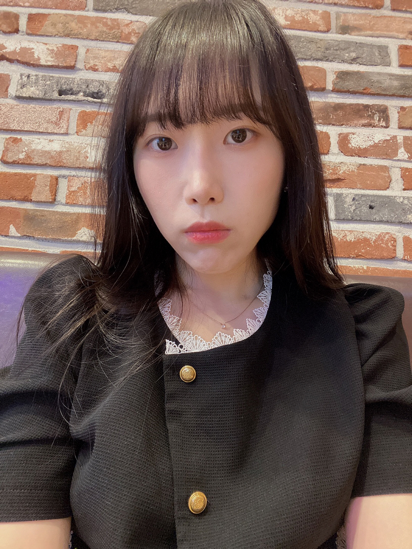 원장님도 자연스러운 스타일을 선호한다 하셔서 원장님을 믿고 맡기길 잘한 선택인 것 같아요!