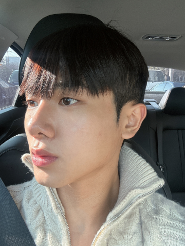 지금 수술 전 사진보면 정말 많이 만족하고 자신감도 많이 생겼어요