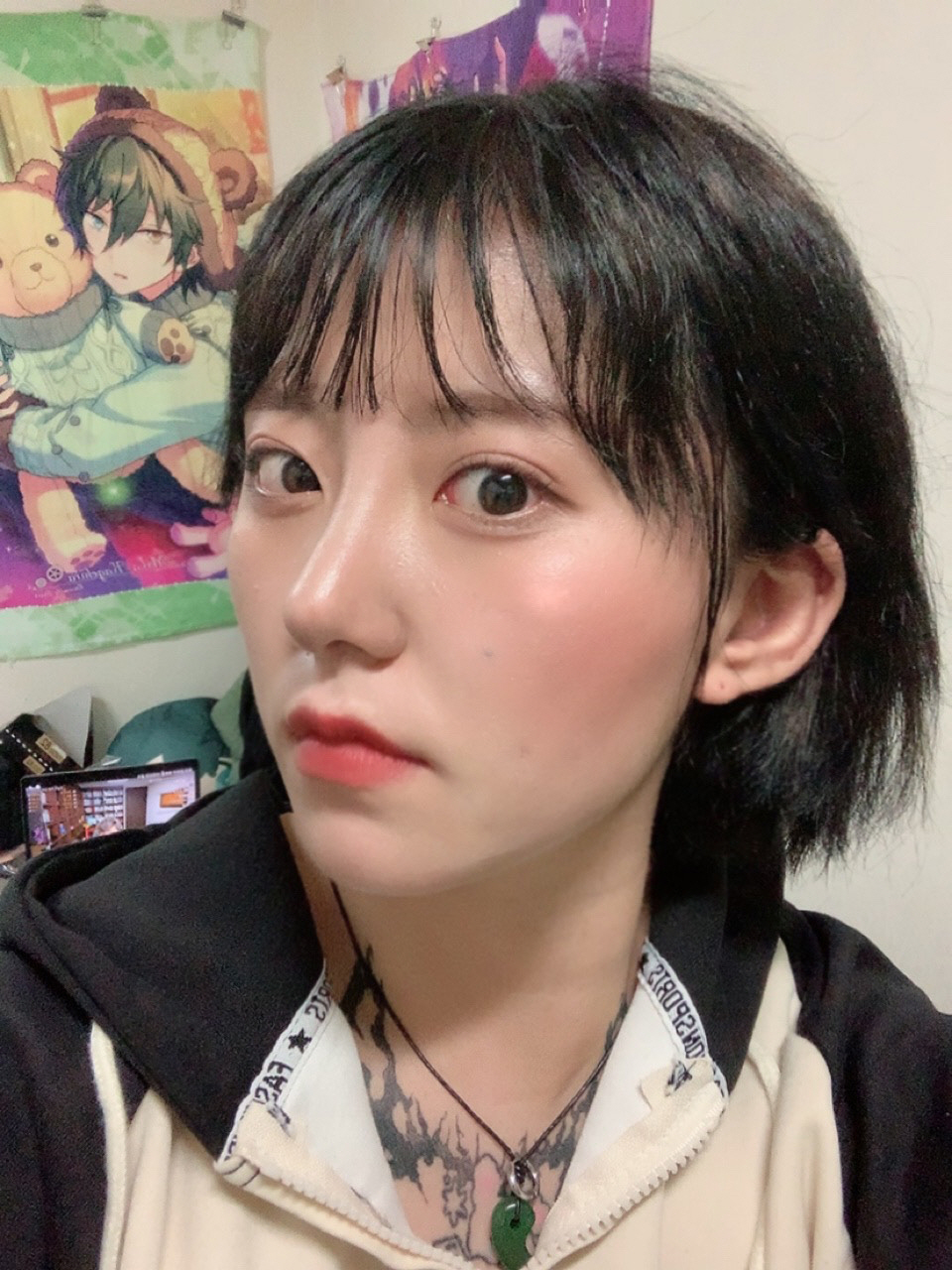 3년전 받았던 코수술이 코 끝이 내려가고 뭉툭해져서 모양이 매우 마음에 안들어서 재수술을 결심하게 되었습니다!