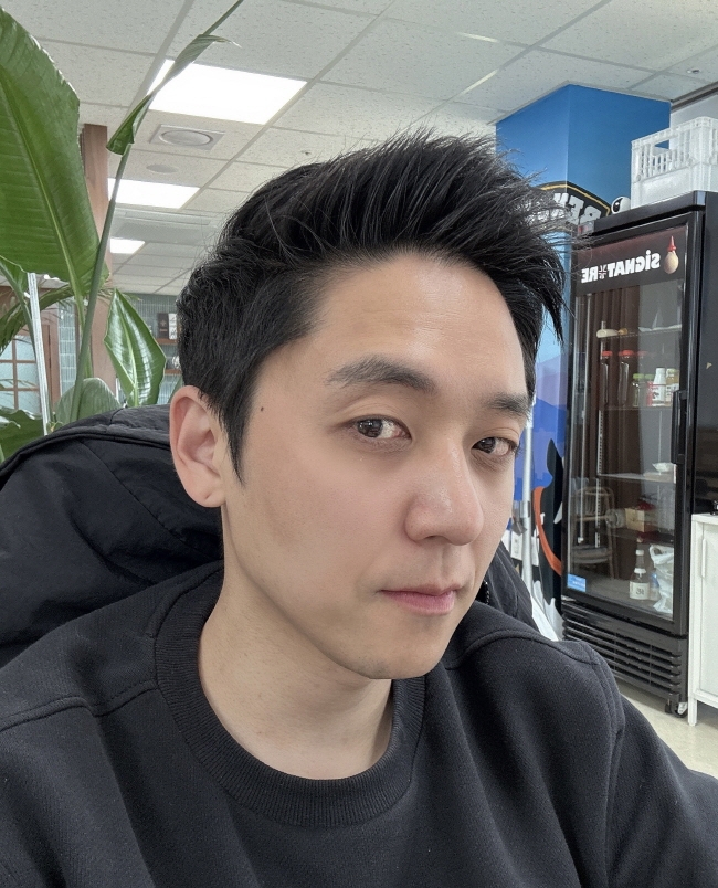붓기가 덜 빠진 상태긴 한데 전반적으로 만족스러운 상태입니다