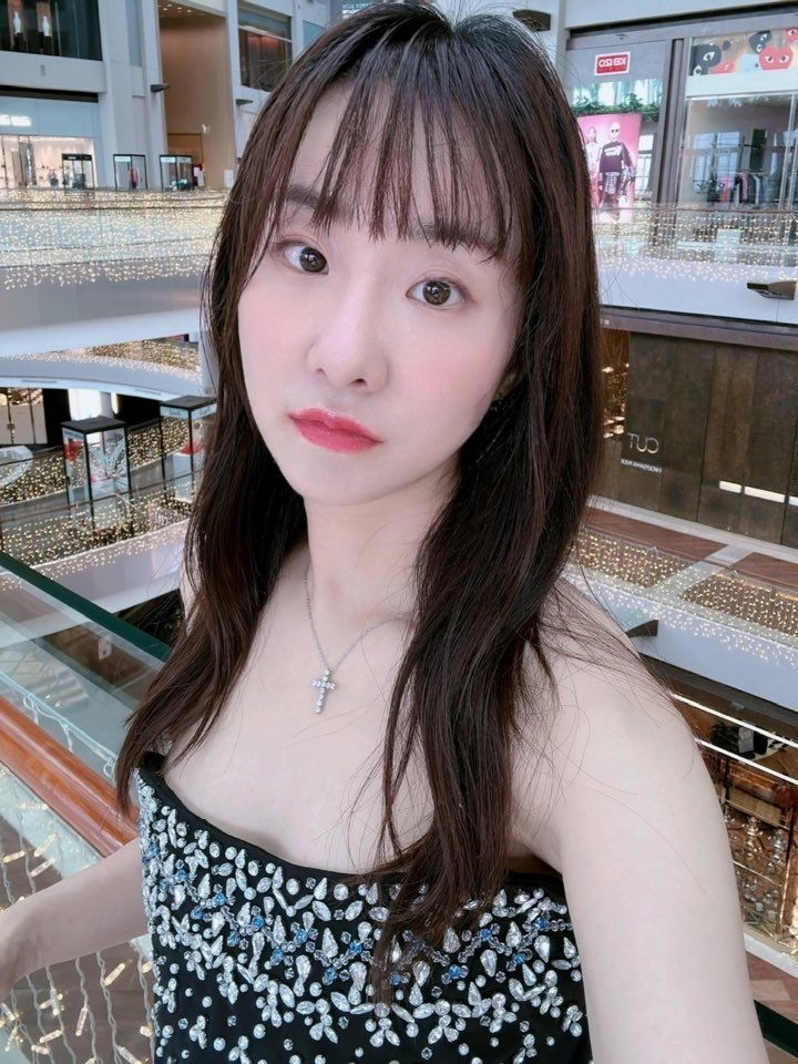 정말 자려하게 예쁘게 되었다고 할까요, 자연스러우면서도 코가 오똑하게 잘 자리잡았어요