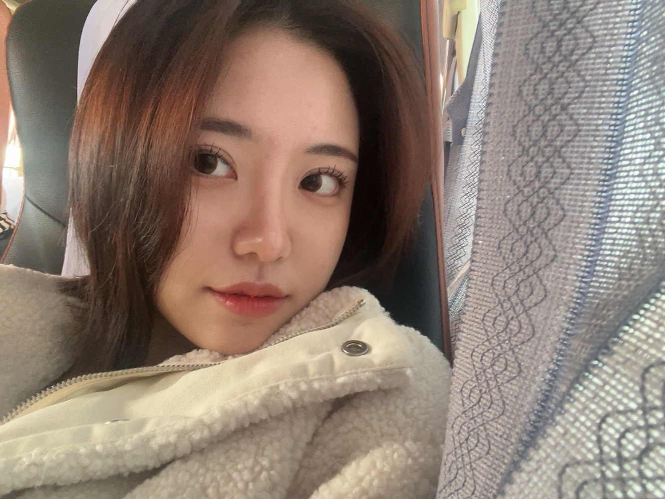 짝짝이가 심해 스트레스 받았었는데 똑같아졌어요