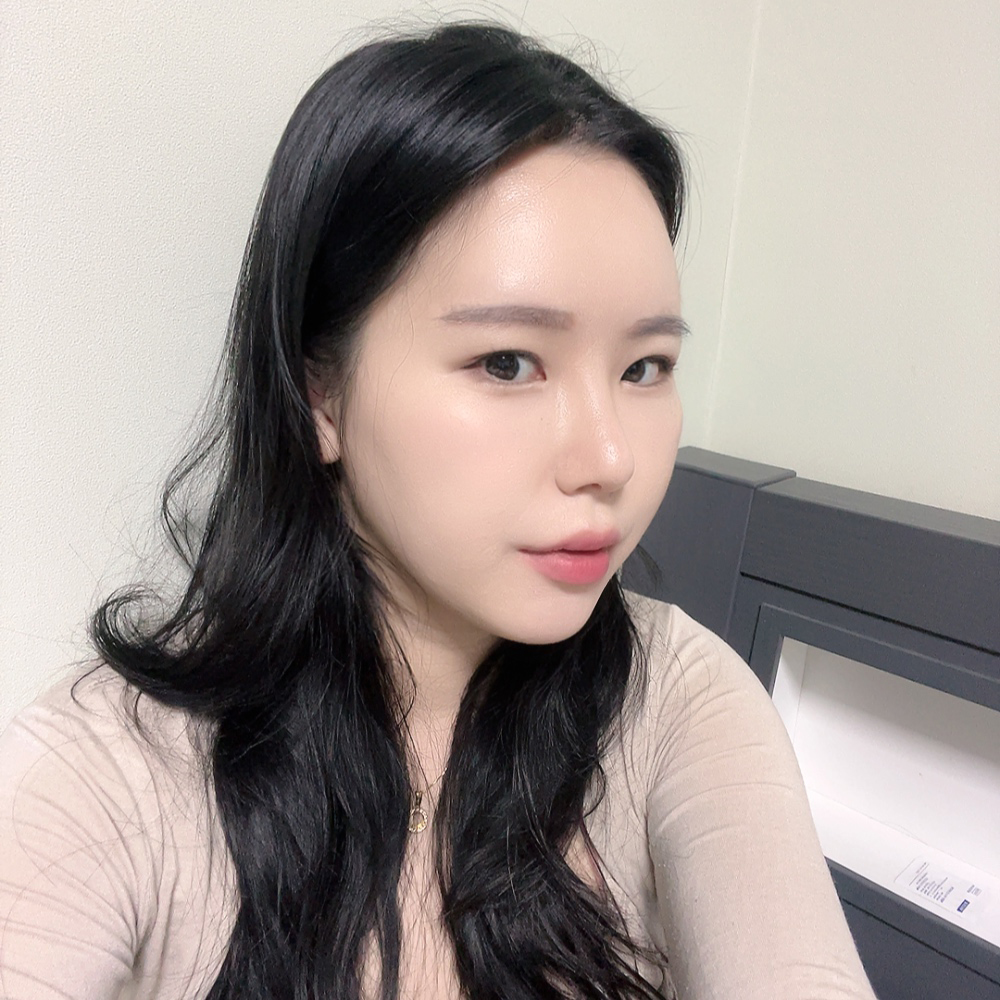지인들이 보고 어디서 했냐고 많이 물어봐서 서울아이 많이 추천 해 주고 있어요 ㅎㅎ