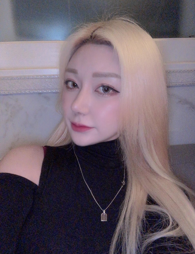 세련된 이미지로 변신했습니당ㅎㅎ