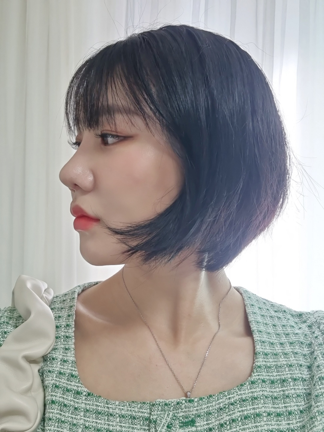 붓기가 점점 빠지면서 코라인이 예쁘게 자리잡아서 만족스러워요 감사합니다