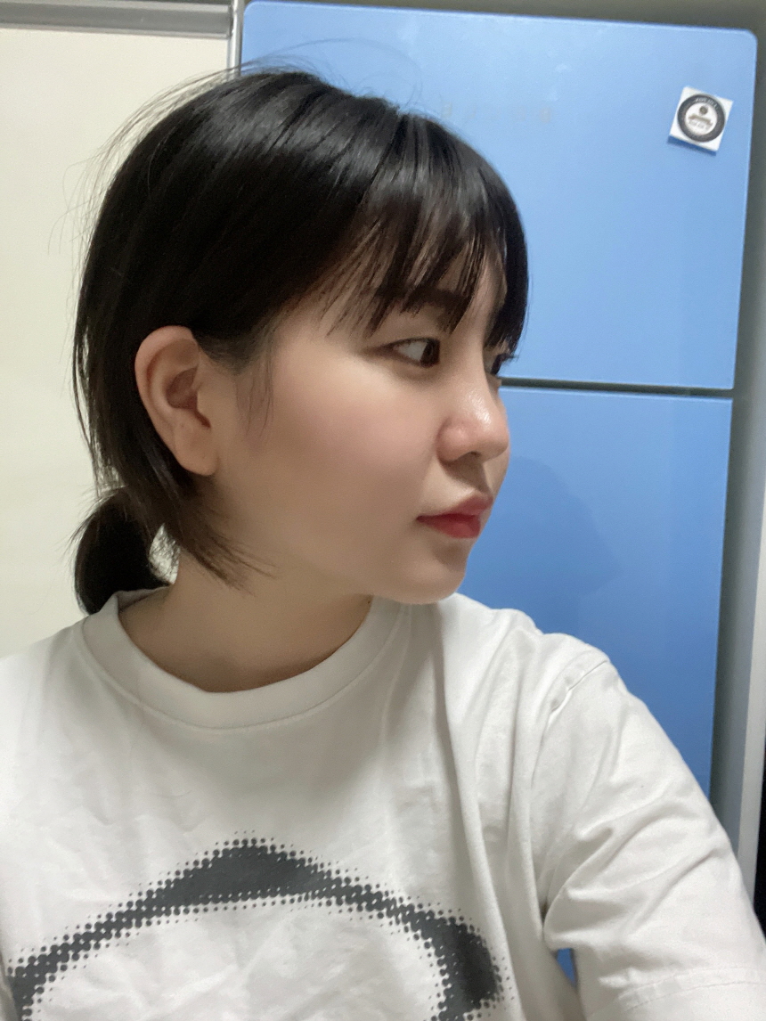 친구들이 자연스럽게 이뻐진 것 같다해서 기분이 좋았어요 ㅎㅎㅎ