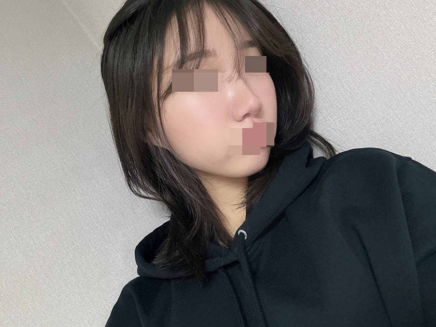 옆에서 봐도 부자연스럽지 않고 그냥 제 코 같아요